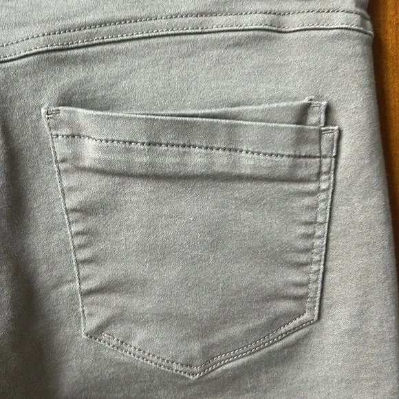 Ladies Democracy Pants - Picture 9 of 11